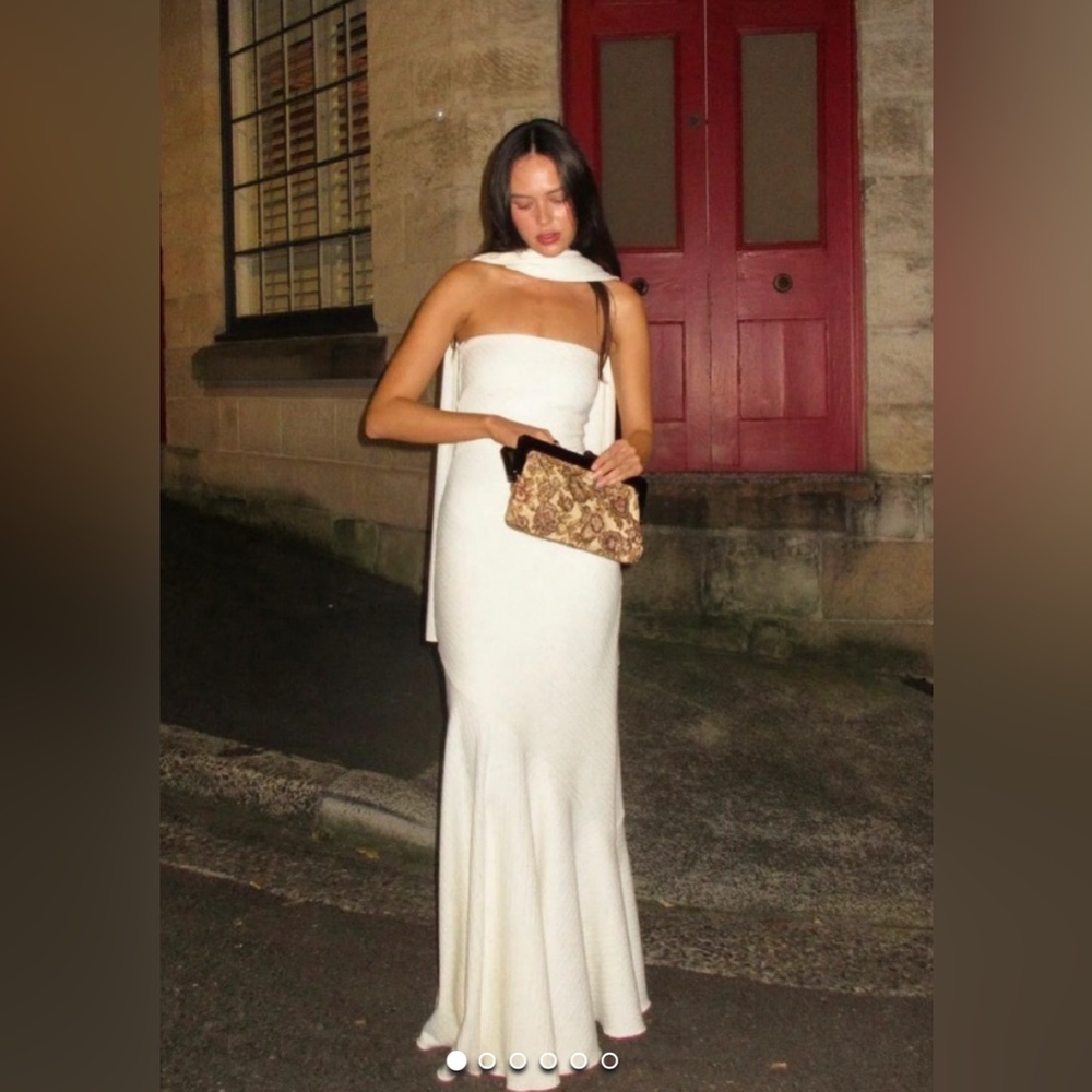 Elegant White Maxi Dress
